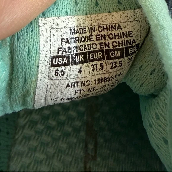 Under Armour womens blue Sneakers 6.5 - Picture 8 of 8